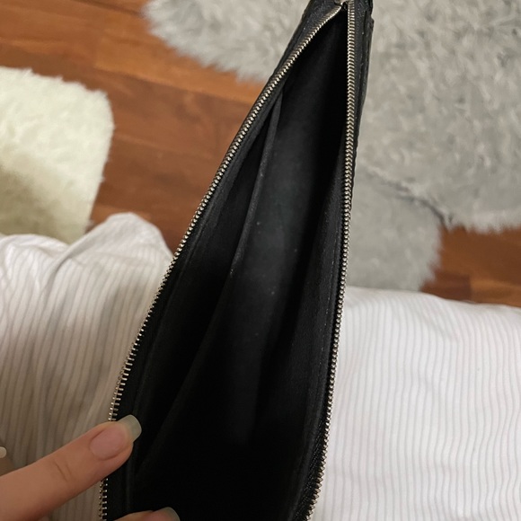 Louis Vuitton Black Shoulder Bag - Picture 5 of 7